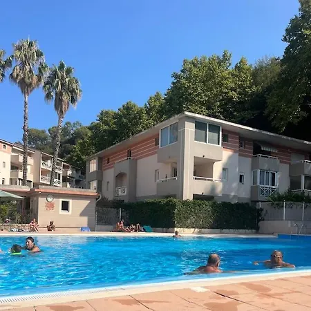 Διαμέρισμα Rez De Jardin 6 Personnes Sur 06 Piscine Et Tennis