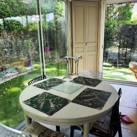 Rez De Jardin 6 Personnes Sur 06 Piscine Et Tennis *